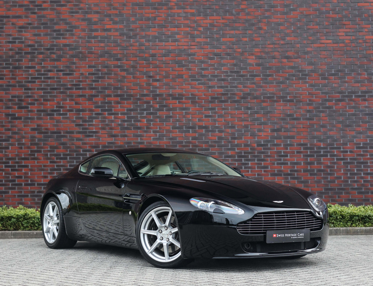 Aston Martin Vantage 4.3 V8