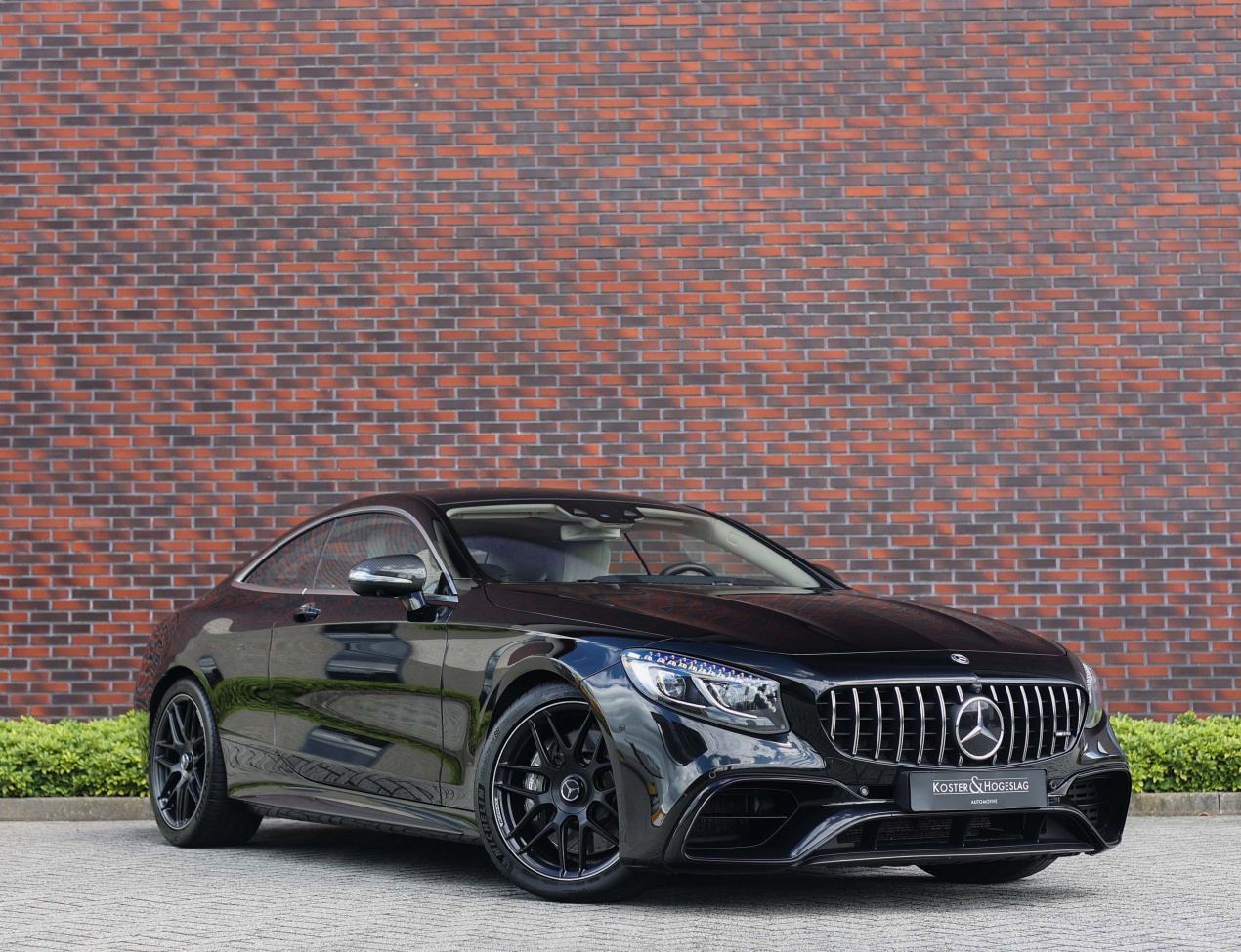 Mercedes-Benz S63 AMG Coupe 4-Matic+